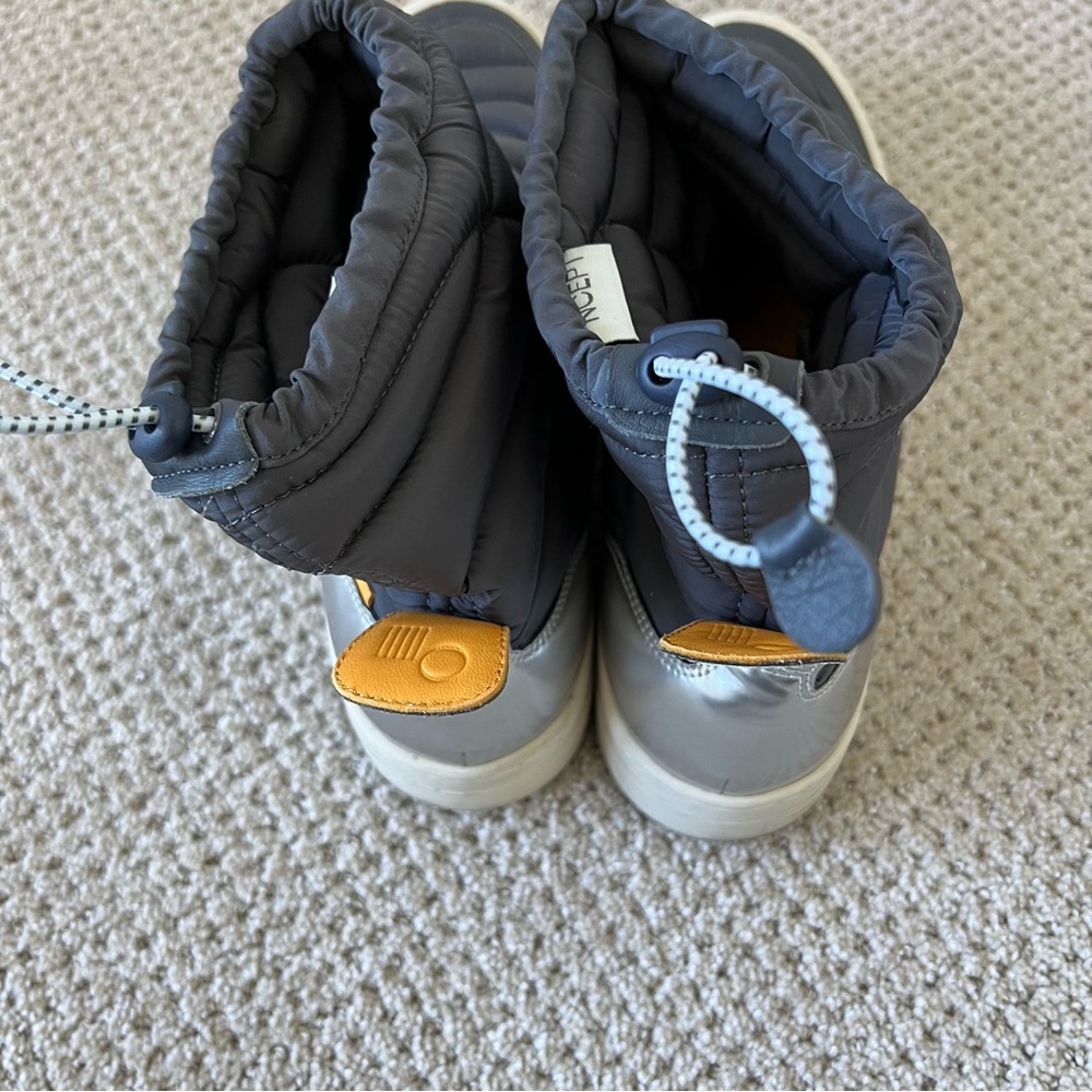 Oncept Lima Boots in Anthracite Gray - Picture 8 of 9